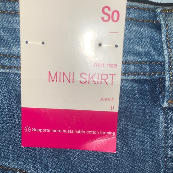 Denim button up skirt - Picture 3 of 4